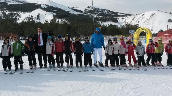 Okullar Hayat Olsun Projesi İ.O Öğrencileri ile Kayak Kaymayı öğreniyorum