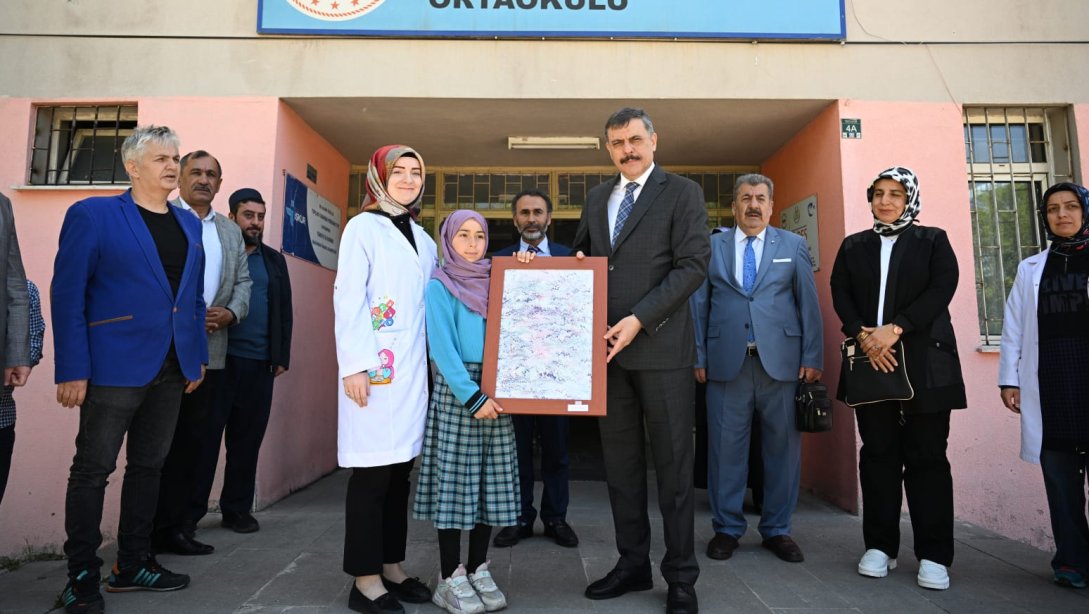 Valimiz Sayın Mustafa ÇİFTÇİ, Necip Fazıl İmam Hatip Ortaokulunu Ziyaret Etti